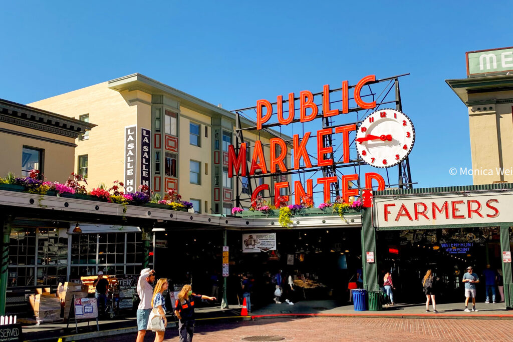 pike place market sign in seattle washington